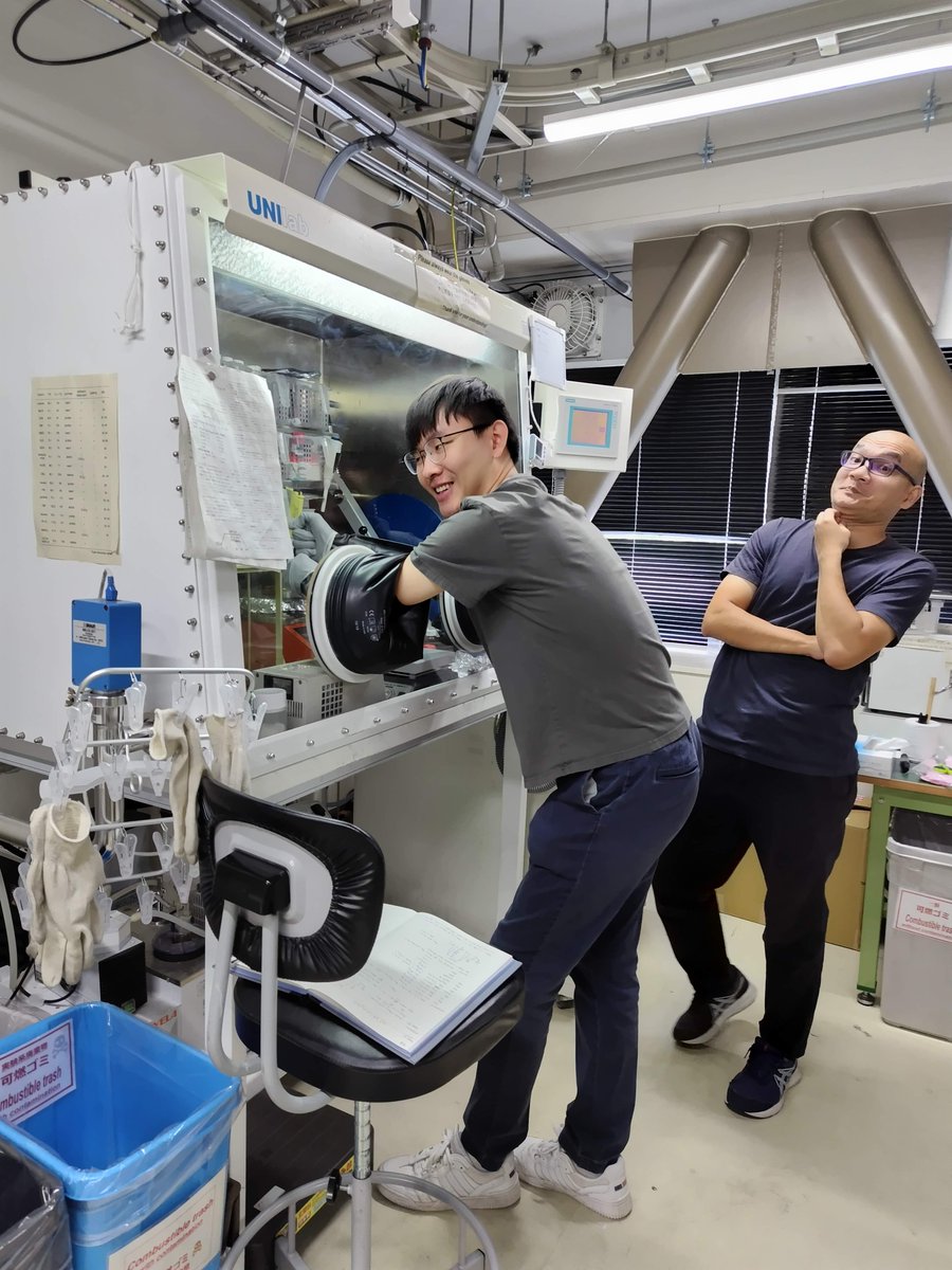Wakamiya Lab. 京都大学 化学研究所 若宮研究室 (@wakamiyalab) on Twitter photo 🫶Mr Ming from the Chu-Chen Chueh Lab <a href="/ChuChenChueh/">Chu-Chen Chueh @ NTU</a> at National Taiwan University is here for a three-month study abroad programme.
He is a great researcher who enthusiastically does experiments every day and notices the little things in the lab!😆 🫶Mr Ming from the Chu-Chen Chueh Lab <a href="/ChuChenChueh/">Chu-Chen Chueh @ NTU</a> at National Taiwan University is here for a three-month study abroad programme.
He is a great researcher who enthusiastically does experiments every day and notices the little things in the lab!😆