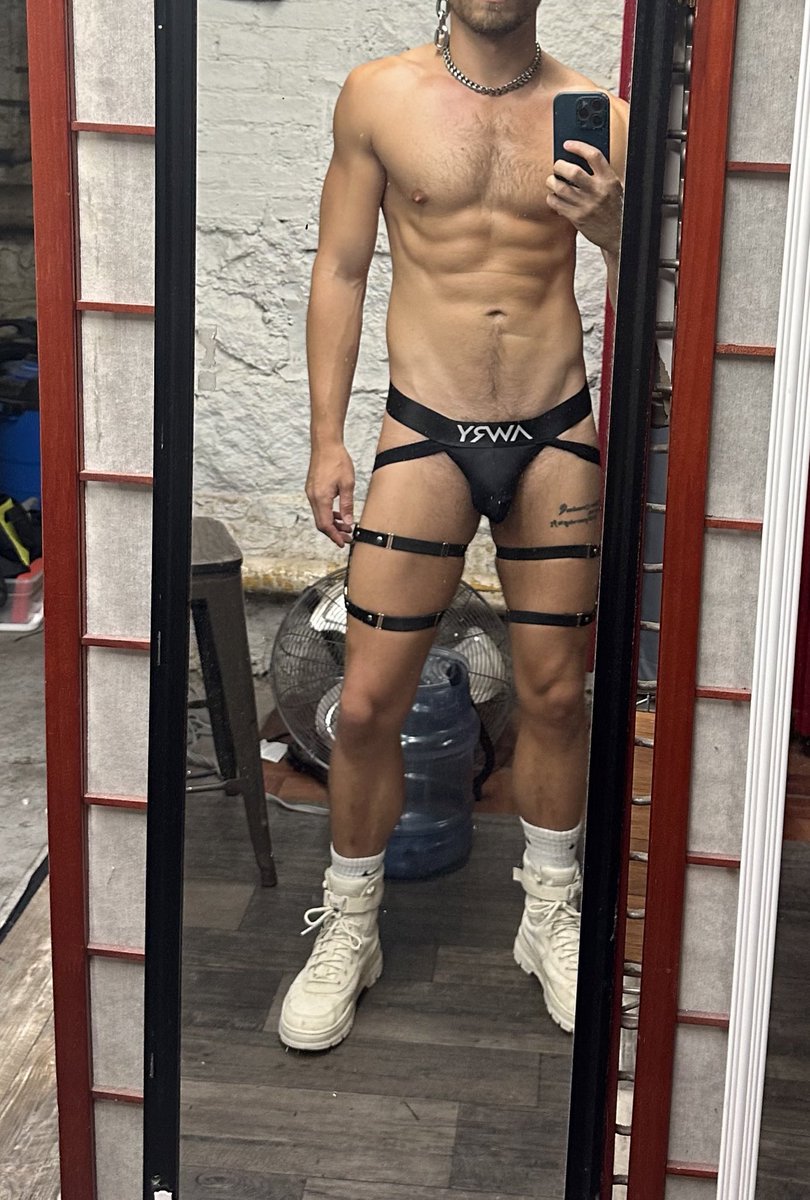 Archie Moore tweet media