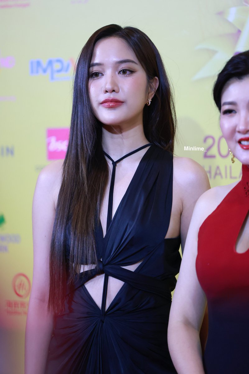 What a true queen!🖤🖤

SAROCHA AT THAILAND HEADLINES
#FreenxTHA2024 
#泰国年度风云人物 
#2024thailandheadlines
#srchafreen