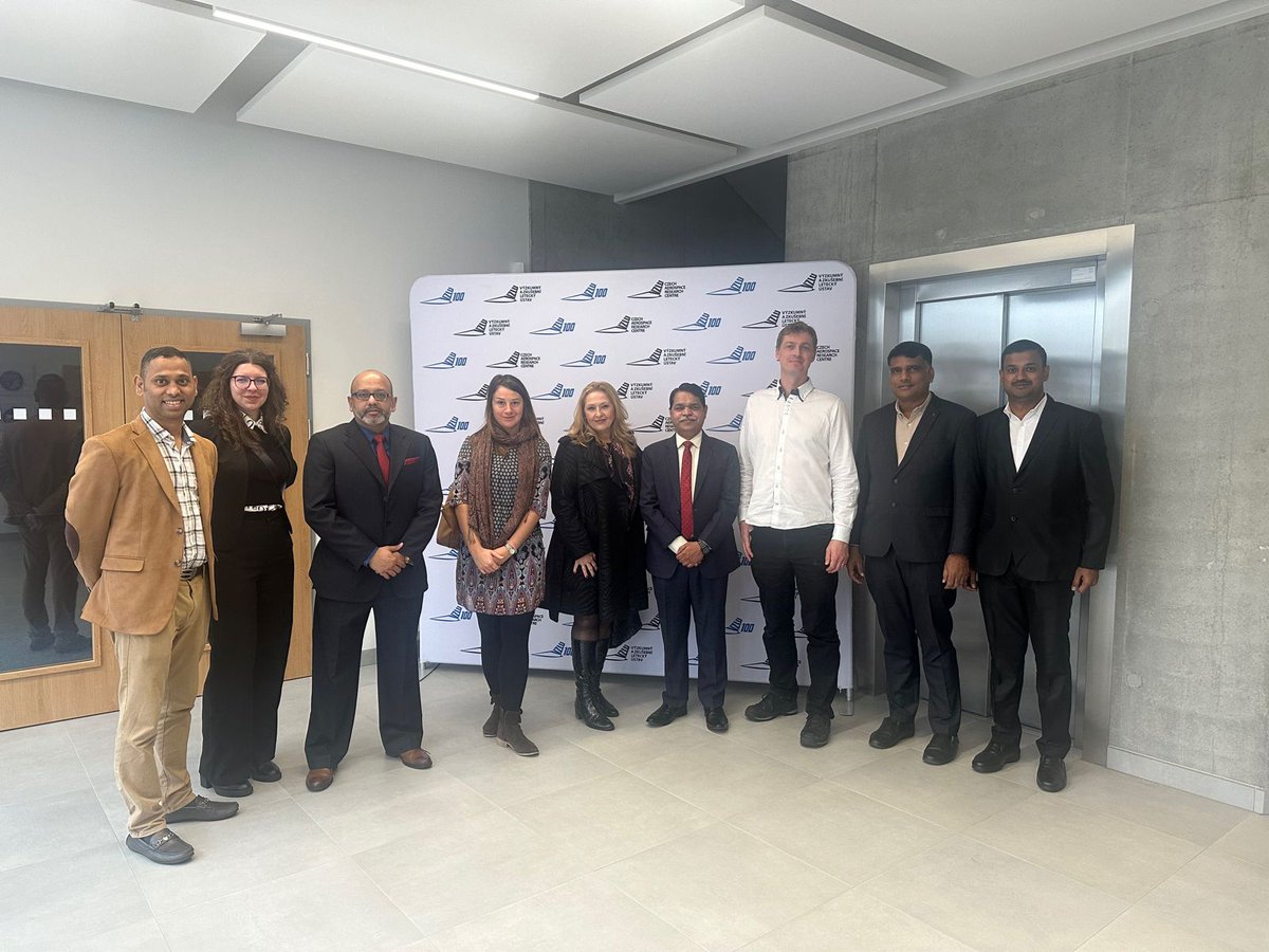 CZinNewDelhi's tweet photo. 🇮🇳Indian delegation at 🇨🇿#CzechSpaceWeek!
🇮🇳 delegates visited the Czech Aerospace Research Center in Letňany 🛰️ where they had a chance to see the cutting edge technologies in the aerospace sector that represents enormous potential for future cooperation! 🚀
@VZLUcz @ESABICcz https://t.co/rhIjCkUAsd