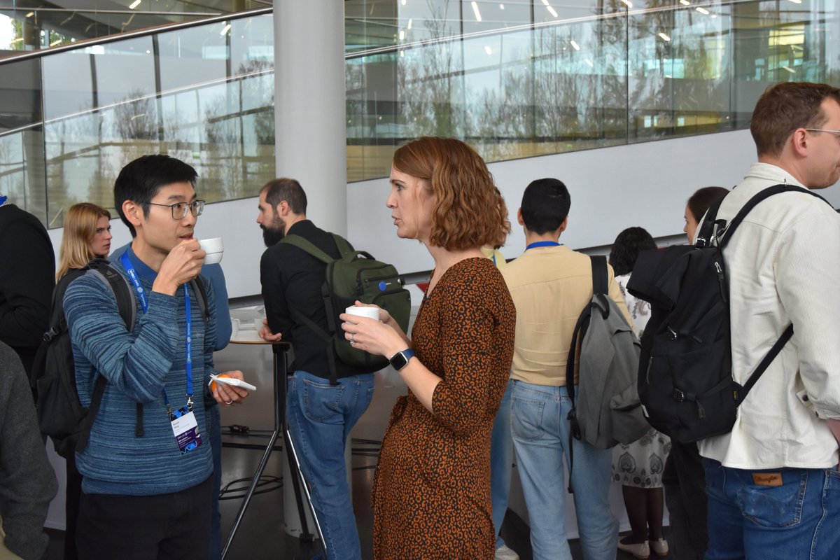 EMBLEvents's tweet image. ☕ Coffee break + meet the speakers at #EESReplication 🗣️
Participants are engaging with their peers and today's speakers @embl Advanced Training Centre.