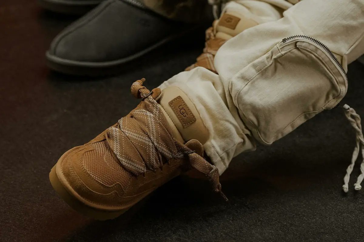 Here’s Why the UGG Lowmel ‘Chestnut’ is a Must-Have This Winter ❄️! Read more ➡️ snkrjg.rs/bDRNqn