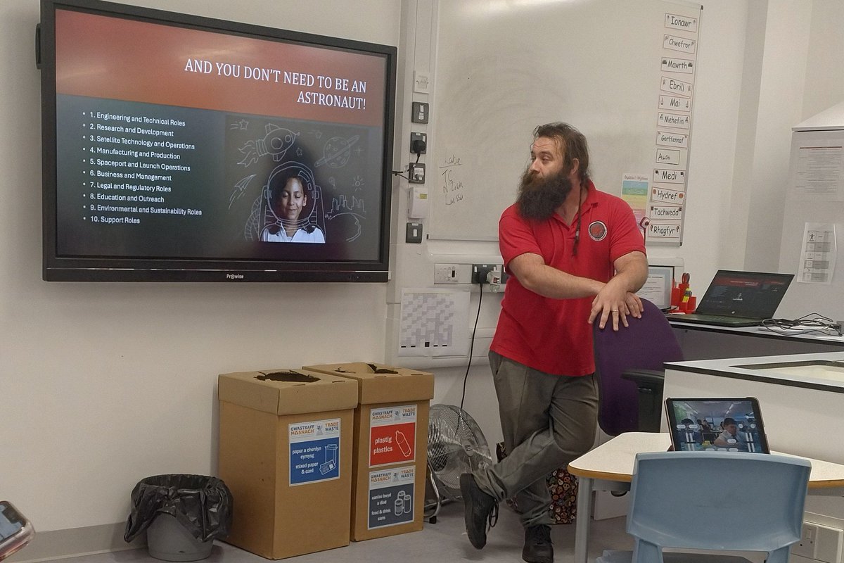 Many thanks to Tony from <a href="/ThompsonSTEM/">Thompson STEM Engagement</a> for delivering an excellent session on careers in the Space sector to Year 8 Science pupils from <a href="/CardiffWestCHS/">Cardiff West CHS</a> on behalf of Space Wales. 

Lots of interest in the different roles available in Wales!

#ThankYouThursday #DyddIauDiolch