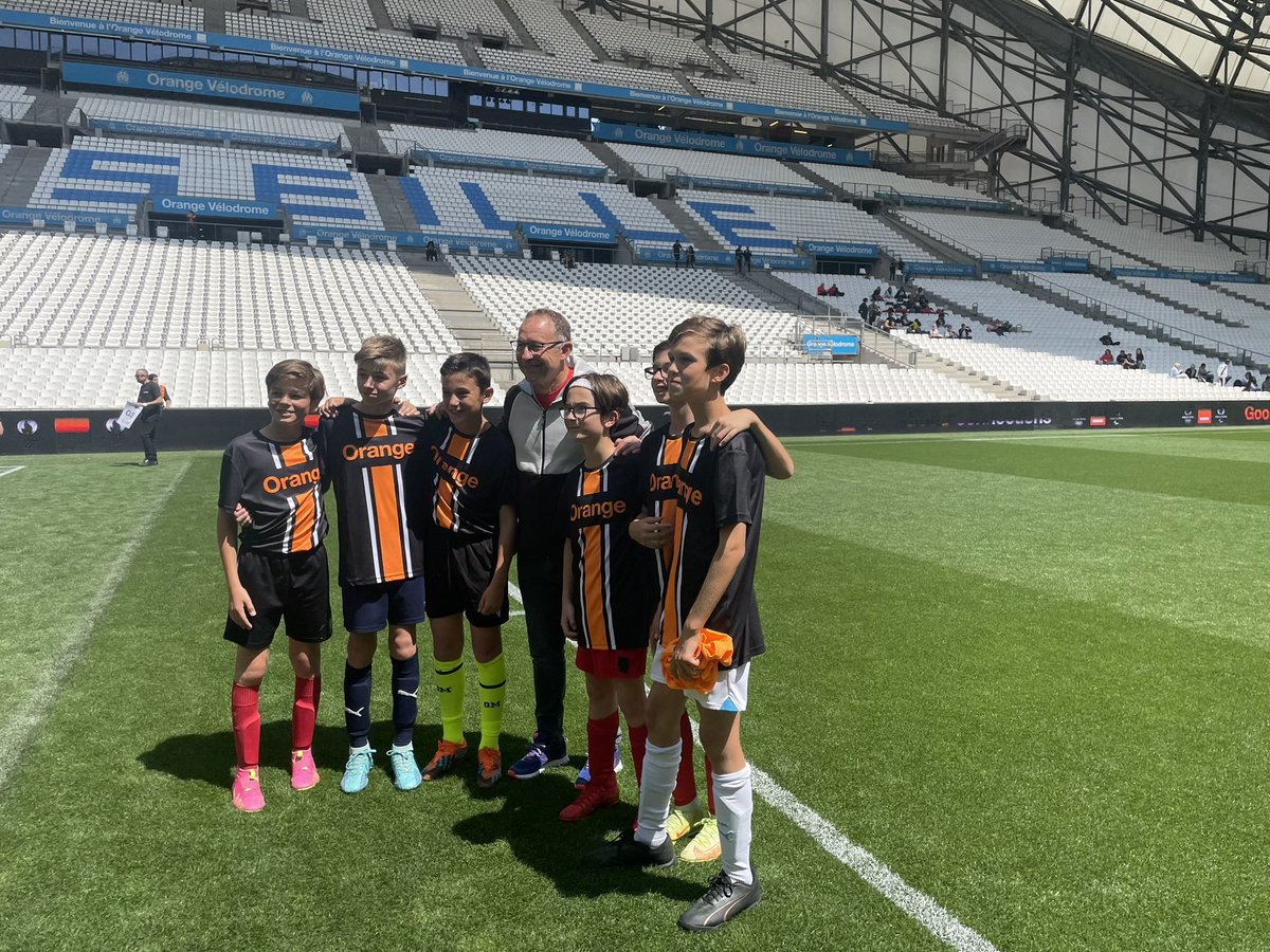 Aujourd’hui, c’est la Journée nationale contre le harcèlement. Chez <a href="/Orange_France/">Orange France</a>, nous mettons un carton rouge au harcèlement et  agissons avec +3500 enfants sensibilisés aux bons usages du numériques en 2024  sur le sud-est 🙂
 témoin ou victime num 3018
#NonAuHarcelement