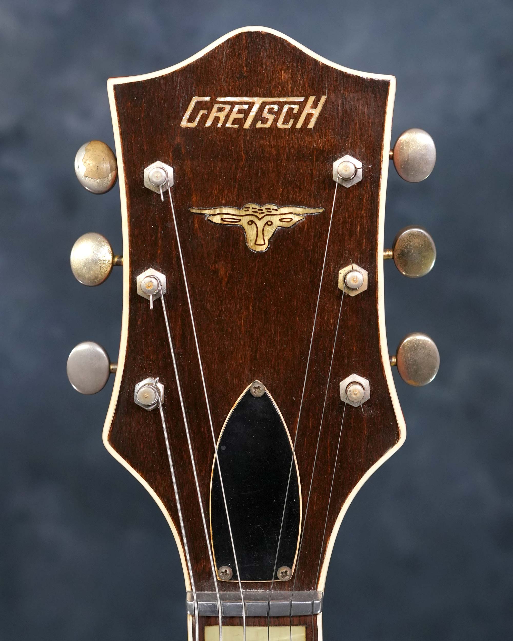 218 Guitars on X: 