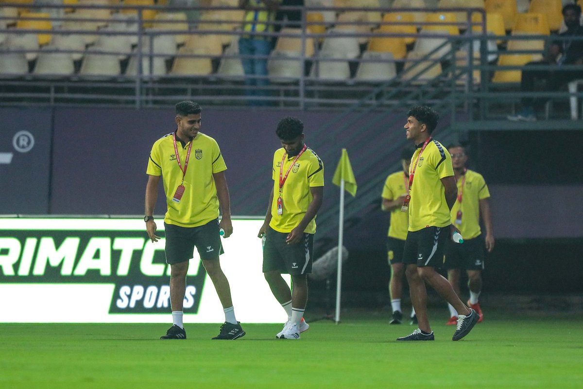 HydFCOfficial's tweet image. 👋 Reporting for duty in Kochi!

#KBFCHFC #TheNawabs 💛🖤