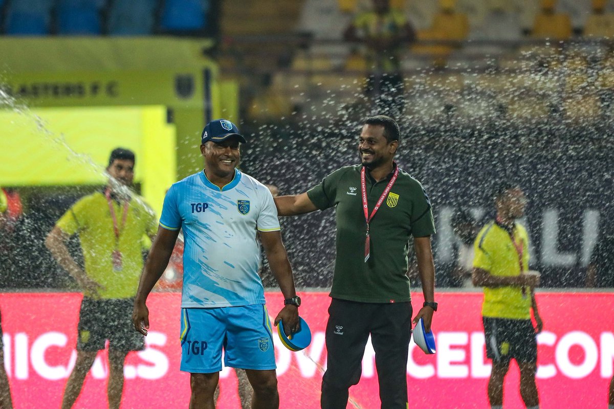 HydFCOfficial's tweet image. 👋 Reporting for duty in Kochi!

#KBFCHFC #TheNawabs 💛🖤