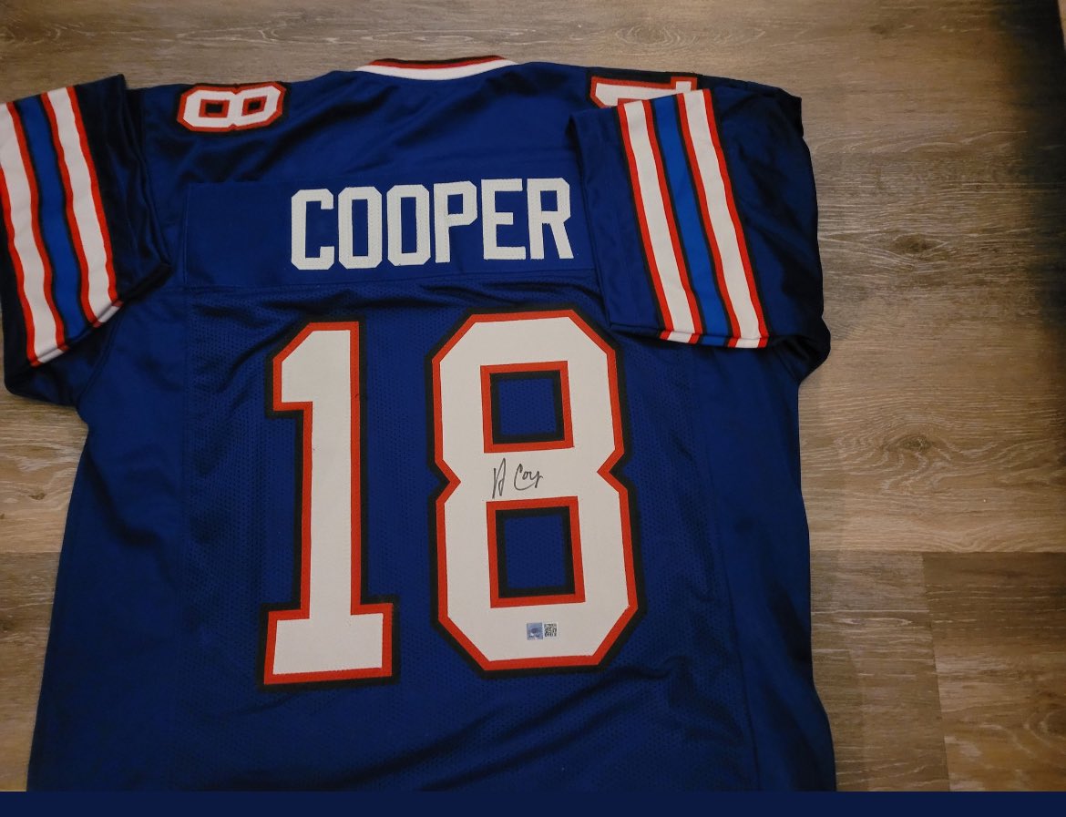 herbaliq's tweet image. 🚨🚨 Amari Cooper 🚨🚨

To enter to win this signed Amari Cooper jersey:

- Retweet
- Follow me
- Follow @herbal_iq 

Winner will be selected during the bye week on November 24th. Good luck! #BillsMafia