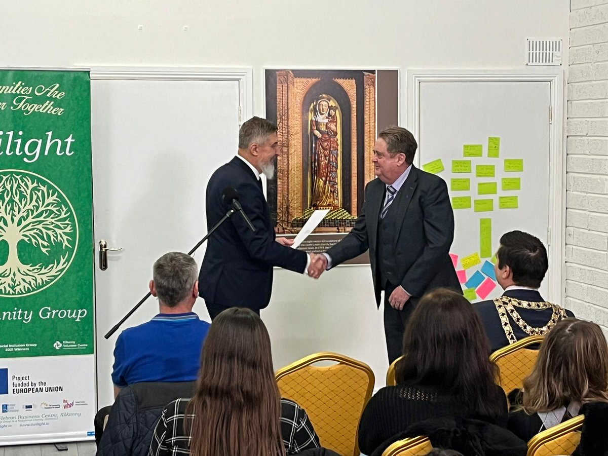 CDA Artur Michalski was delighted to present Honorary Consul in Kilkenny Martin Brennan with his nomination for another term in the presence of mayor Andrew McGuinness. 🙏for all your outstanding work to date &amp; best wishes for further strengthening 🇵🇱🇮🇪 ties!