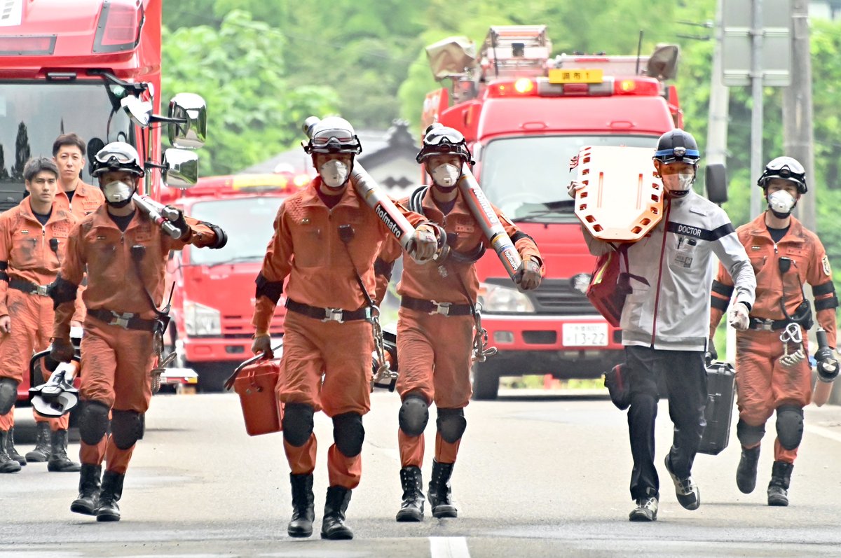 tokyo_mer_tbs's tweet photo. ╭━━━━━━━━╮
 今日は11月9日…
　 #119番の日 🚒🔥
╰━ｖ━━━━━━╯

～迅速・確実な消防活動のために～
消防に対する正しい理解と認識を深める日🧯

防火・防災の意識を高めてお過ごしください⚠️

#tokyomer
#南海ミッション
#2025年公開予定🎬 
#千住隊 https://t.co/49UgxSmwCk