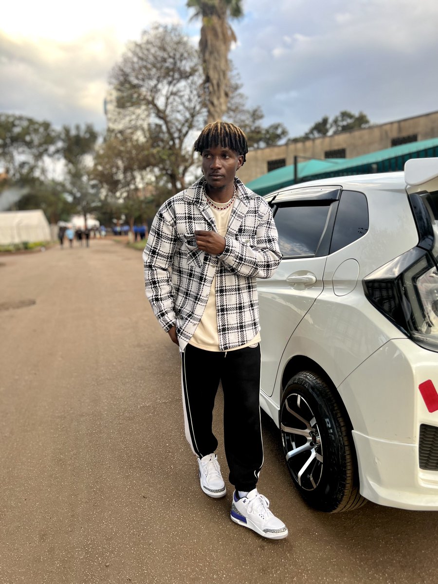 Tanaka_yasin05's tweet photo. Vanhu vaindiseka kuti ndoshanda mushop ini ndine Journeyman card remagetsi vakunditsvaga vaona Ayesha😂😂
hanzi tipoo business idea https://t.co/QNbf30oQvH