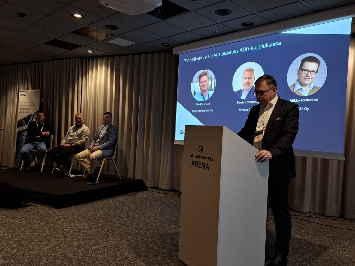 Kuljetusala on vastuullinen toimiala. Tähän yhteenvetoon päätettiin <a href="/SKALry/">SKAL ry</a> ADR- ja energiaseminaarin paneeliosio.