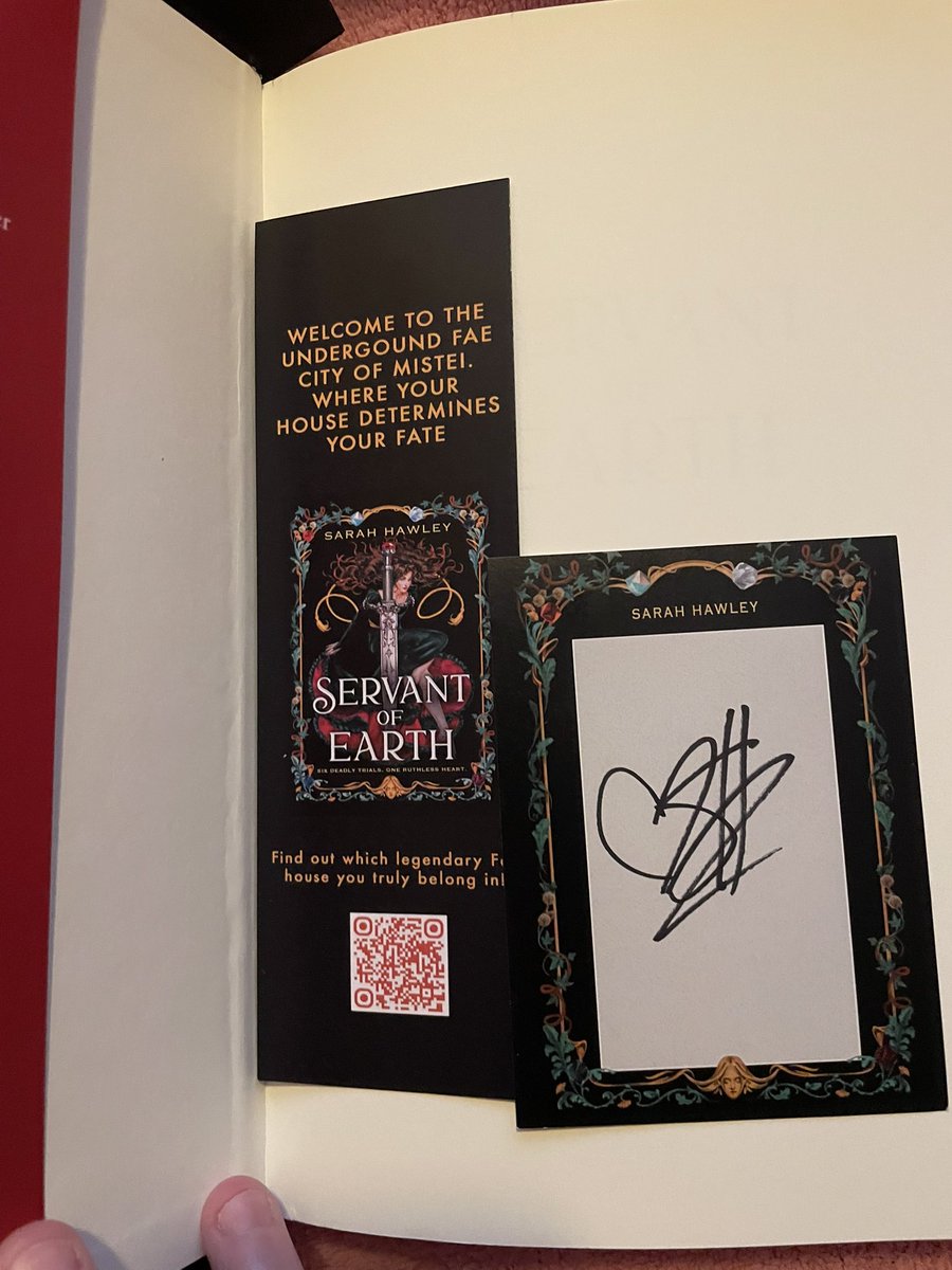 ✨Bookmail✨ 
A huge thank you to <a href="/JaveryaI/">Javerya Iqbal</a> &amp; <a href="/gollancz/">Gollancz</a> for this stunning package and proof of #ServantofEarth by <a href="/MsSarahHawley/">Sarah Hawley</a> (Out 14 Nov)

I’m a massive fan of Hawley’s Glimmer Falls series, so I’m beyond excited have right now 😍❤️

#ADPRproduct #bookmail