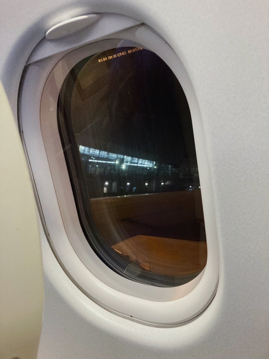 드디어 출장끝 집간다…비행 12시간 걸리는 장거리 출장 다시는 가고싶지않음 뒤질것같음진심으로제발2번째출장취소되길제발제발제발제발제발제발제발제발제발2번은무리데스요살려줘