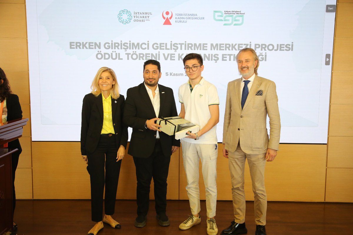 DogaOkullari's tweet photo. İşte Geleceğin Liderleri: Sizinle gurur duyuyoruz!

Yeni Nesil Erken Girişimcilik Yarışması Ödülleri İstanbul Ticaret Odasında takdim edildi. 
Öğrencilerimizden Mehmet Efe Atilla birincilik ödülünü alırken, Eylül Ece Biberci Sürdürülebilir Özel Kategori ödülünün sahibi oldu. https://t.co/7RAeJVT7oW