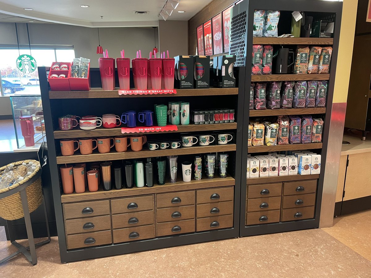 BrandonAtTarget's tweet image. HOLIDAY LAUNCH!🎄⛄️