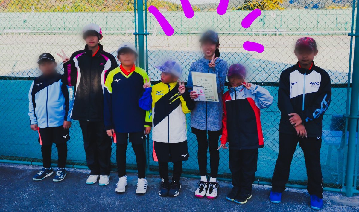 JST83122997's tweet photo. 先日の東和選抜大会

6年女子は敢闘賞！
6年男子はあと少し！
他のメンバーも楽しんで
試合ができたらしいです

ノートを見たらしっかりと
考えてプレーは出来てる

課題も少しずつ克服

冬場にしっかり精度を
上げて行こう！

＃小学生
＃東松島市
＃ソフトテニス
#メンバー募集 https://t.co/JRS50X2Jkr