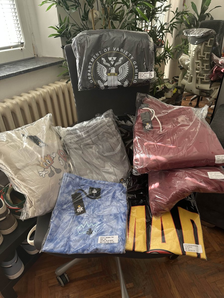 Thank you so much for this lovely care package! <a href="/ThomasHajduk/">Thomas Hajduk</a>; <a href="/OTKnetwork/">OTK</a> 🙏♥️

The comfiest merch in the game 🫰