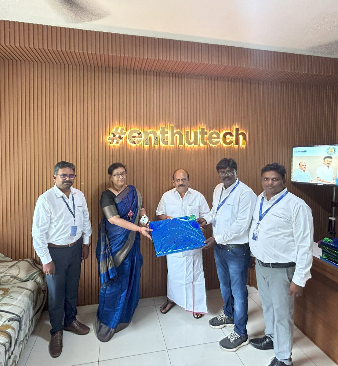 enthutechnology's tweet photo. Today, Enthutech had the honor of hosting a distinguished Tamil Nadu Govt delegation, led by Hon. @thamoanbarasan (@minmsme), Tmt Archana Patnaik, IAS, and Thiru L. Nirmal Raj, IAS.
Grateful for @thestartuptn support in advancing #sustainable #tech! #EnthuTech #MSME #TamilNadu https://t.co/obj7K60Scu