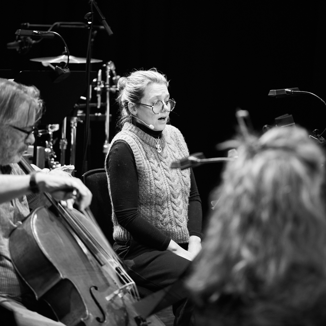 rednoteensemble's tweet image. What an incredible couple of weeks! Thank you again @soundscotland and @NordicMusicDays 💫🌊🎶
📸 1 & 2: Julian Maunder
📸 4: @majaratkje
#newmusic #contemporarymusic #rednoteensemble #soundfestival #nordicmusicdays #northernconnection