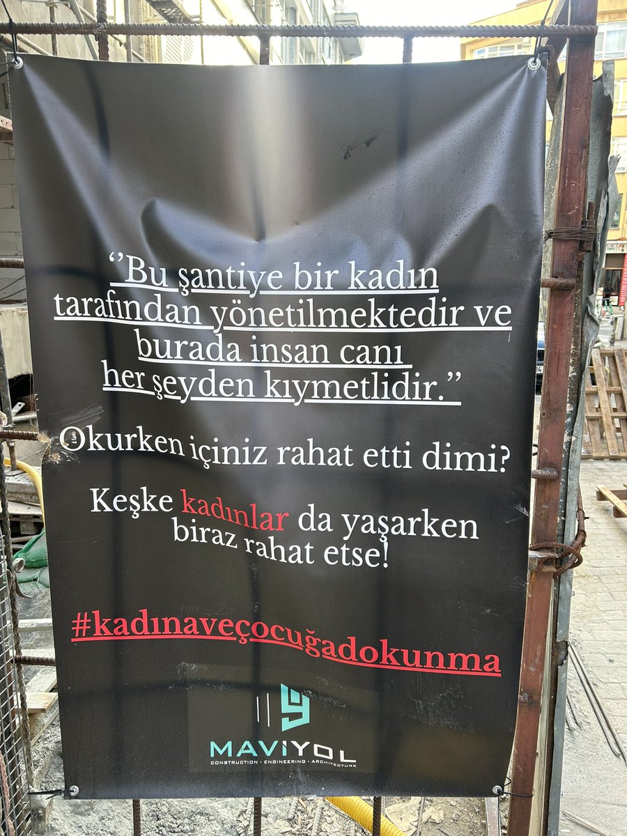 kadıköyde sokak arasında gördüm