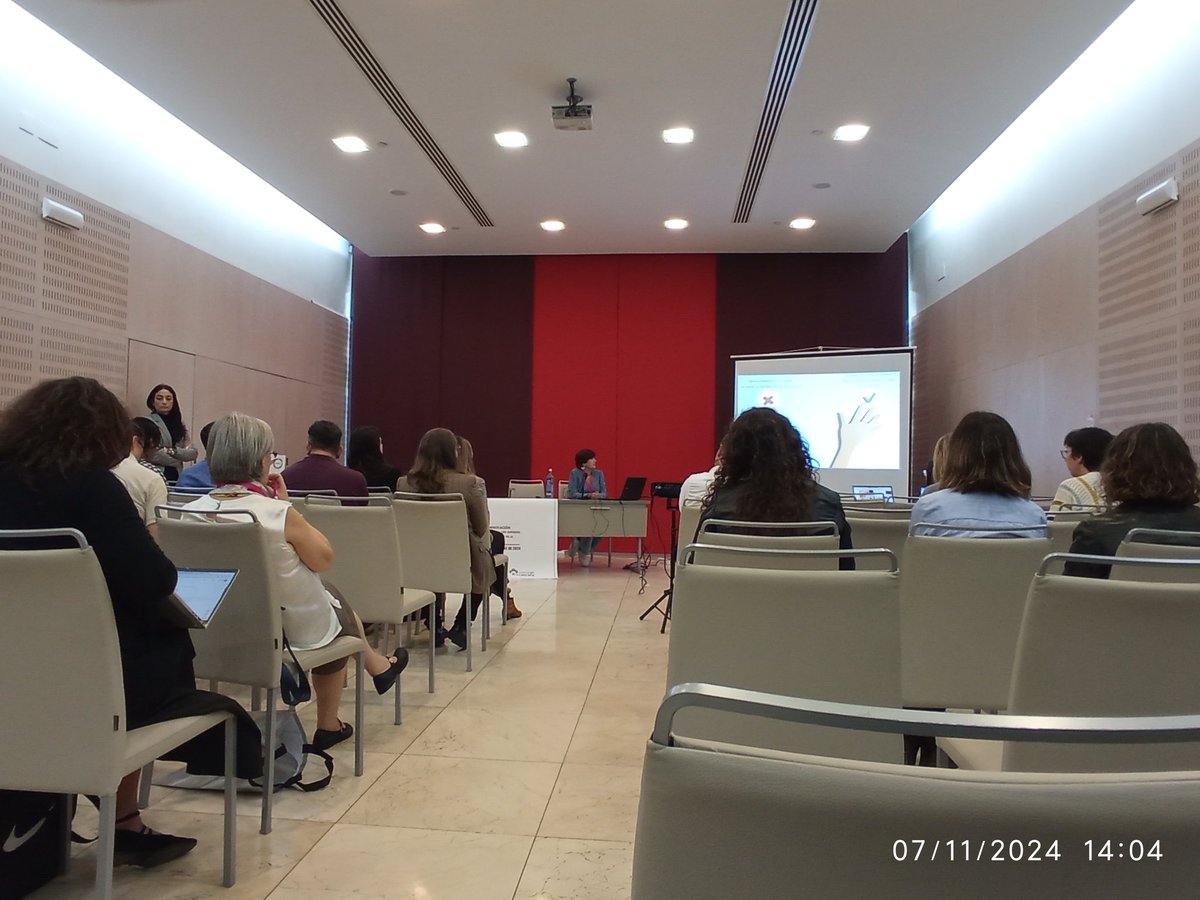 AlbertoNotario8's tweet photo. @YolandaDiMe presenta en Sevilla nuestros resultados

Congreso Internacional #VICIDICO @cidico

Proyecto de innovación docente que estamos desarrollando @FCTQ_uclm https://t.co/W1FG7ZWZah