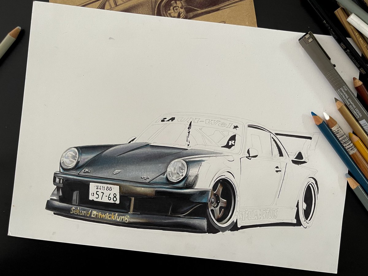 One of my friend came by while i was setting up my booth at Tokyo Auto Salon.
“Bro just want to ask, This is all your drawings right? Cos someone told me these drawing is not made by you. That You stole other artists drawing.”

Wow.Macamana aku lukis live ni? Magic?