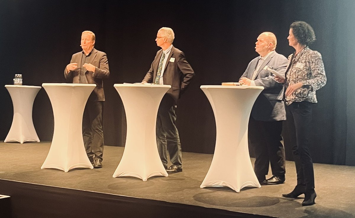 Morten Freil (@mortenfreil) on Twitter photo Klar opfordring fra <a href="/aeldresagen/">Ældre Sagen</a> <a href="/handicapdk/">Danske Handicaporganisationer</a> og <a href="/DanskePatienter/">Danske Patienter</a>: Der skal etableres patient- og pårørenderåd i de 17 sundhedsråd. Der skal sikres reel dialog ml politikere, ledelser og patienter og pårørende - ikke en passiv høring. Og alle parter skal klædes på til samarbejdet Klar opfordring fra <a href="/aeldresagen/">Ældre Sagen</a> <a href="/handicapdk/">Danske Handicaporganisationer</a> og <a href="/DanskePatienter/">Danske Patienter</a>: Der skal etableres patient- og pårørenderåd i de 17 sundhedsråd. Der skal sikres reel dialog ml politikere, ledelser og patienter og pårørende - ikke en passiv høring. Og alle parter skal klædes på til samarbejdet
