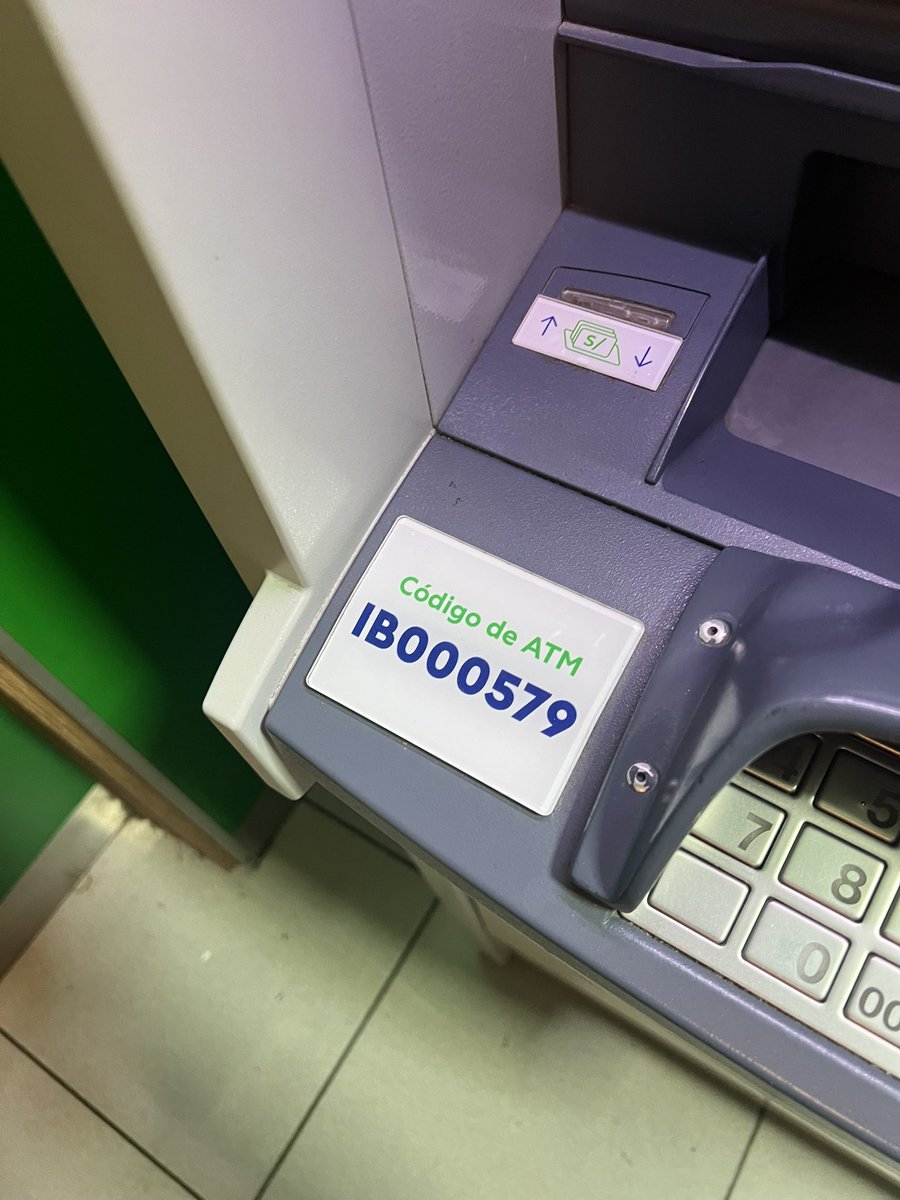 BernadoCer26's tweet photo. El día de ayer 6/11/2024, intenté retirar 500 dólares del cajero globalnet de @interbank del aeropuerto, el cual el cajero no dio ningún dinero y se me debitó 500 dólares de mi cuenta bancaria que era efectivo que necesitaba llevar para mi viaje. https://t.co/VDc7g5Z0y1