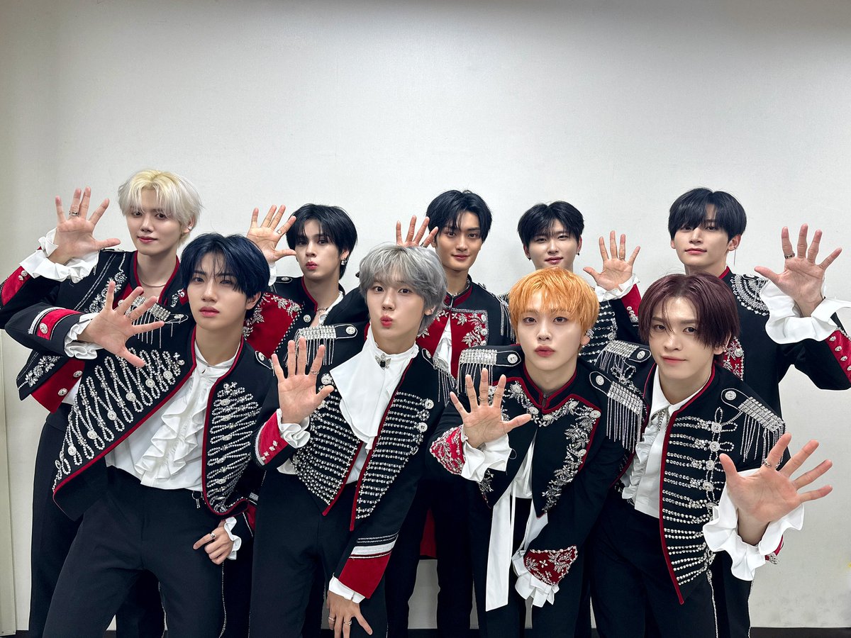 [🗳]
Mnet 로드 투 킹덤 : ACE OF ACE <FINAL>
생방송 투표 안내👑
⠀
1⃣ 크래비티 or CRAVITY or 5 (택 1) #0011로 문자 전송 (이용료 100원 부과) 
2⃣ Mnet Plus 앱 - <FINAL> 투표 배너 클릭 - CRAVITY 투표
⠀
지금 바로 크래비티에게 투표해주세요❣
Vote for CRAVITY right now❣
⠀
#CRAVITY