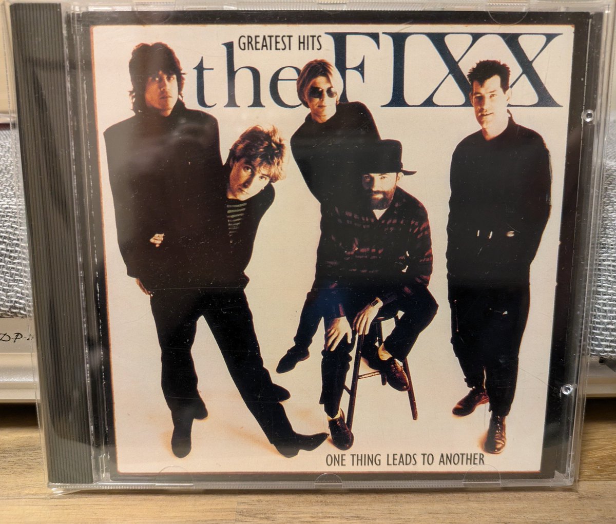 sarah1107jp's tweet photo. #TheFixx #OneThingLeadsToAnother 

'79 イングランド🏴󠁧󠁢󠁥󠁮󠁧󠁿で結成されたニューウェイヴバンド 

なかなか見つからなかったFIXXのベスト盤でしたが、やっとブコフで出会う事が出来ました✨
うれしいです🥳

Secret SeparationのPVが
The'80s感満載で
とてもCOOLでカッコイイ😁

https://t.co/w9HaiuU2q6 https://t.co/pNMNYuCnz7