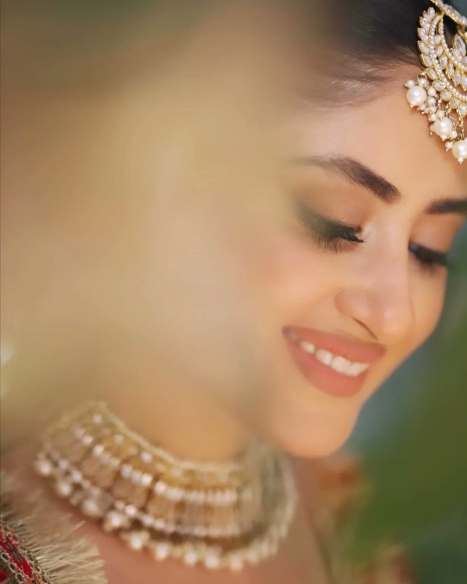 sajalaly_arab's tweet photo. Heavenly gorgeous MashaAllah 🌹#sajalaly x @malhaar 👗
.
#malhaar #nigaheshokh #sajalali #pret https://t.co/ysXTo1oXFr