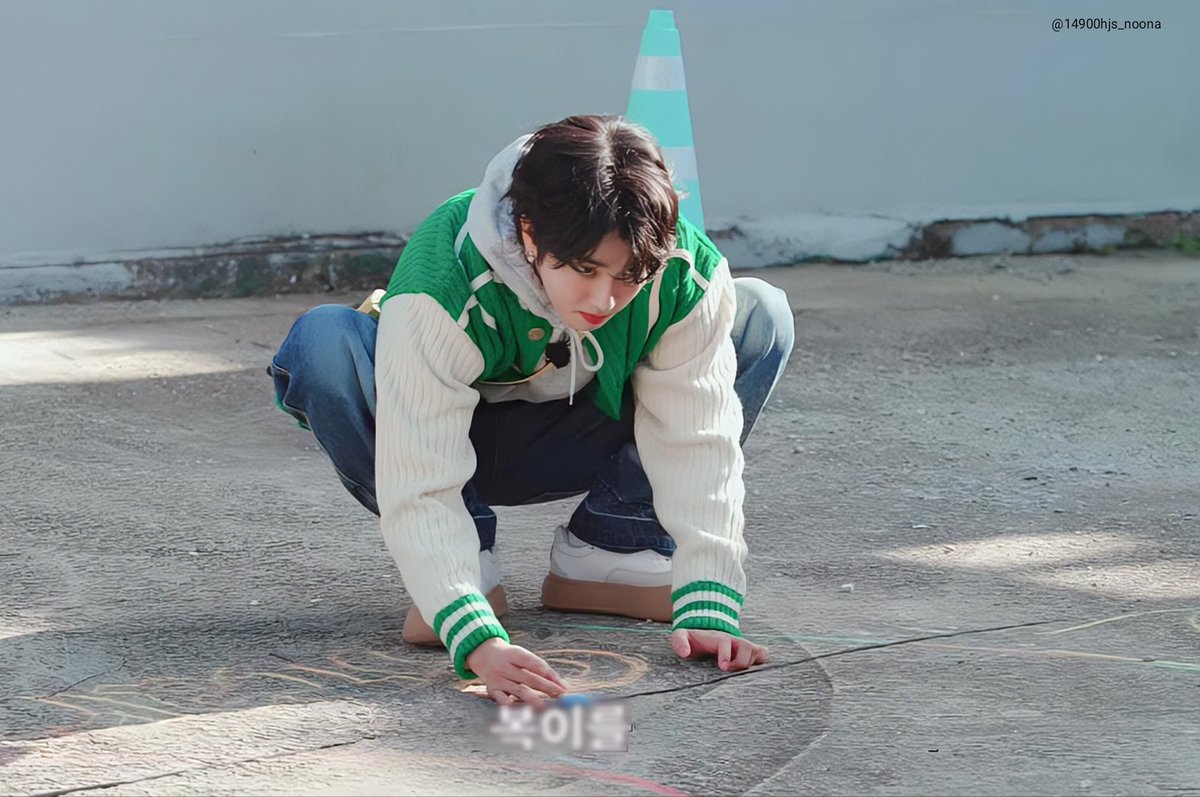 14900hjs_noona's tweet photo. [SKZ CODE] EP.61(SKZ Neighborhood Watch) HANJISUNG 💚🐿️ [2/3]

#StrayKids #한지성 #한 #HAN #Hanjisung #SKZCODE_EP61 #SKZNeighborhoodWatch https://t.co/3pggBEY0ao