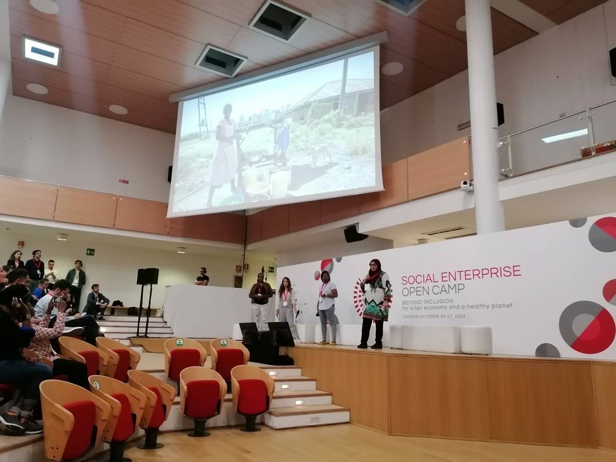 SocialEnt_UK's tweet image. Always a brilliant learning opportunity connecting with the global #SocEnt movement – like the recent #SEOC2024 in Italy. Our CEO @peteholbrook's opening speech kicked off a series of engaging and thought-provoking talks, including some from our colleagues and #SocEnt members.