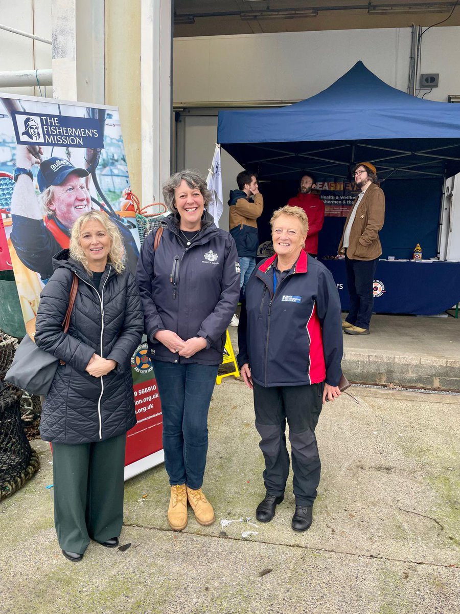 seahospital's tweet photo. Our team are on the quayside in Milford Haven for the last #Seafit event in Wales of 2024!
Free dental treatment, health advice and much more are available from our partners @thefishmish, @dentaid_charity before 4pm!
Our thanks to @trinityhouse_uk for their continued support! https://t.co/52ZcLSxfJM