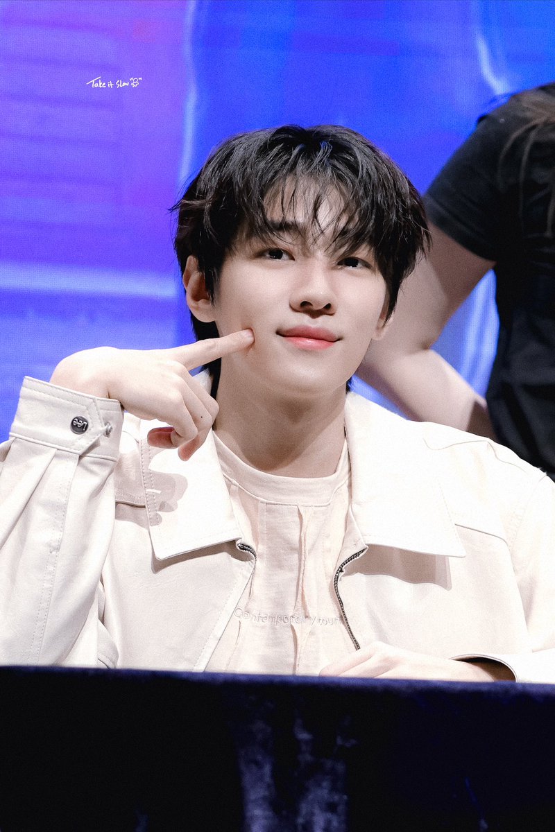 오늘도 수고했어, 네가 최고야, 보고 싶어, 사랑해.
제가 직접 한 사랑의 인생 디저트 어떤가요. 
당신의 마음이 조금이라도 달달해지셨을까요?

당신의 꿈이었던 나는 「달달함」입니다.

| 꿈이야 中

#재찬 #JAECHAN
#재찬아_사랑해 #재찬아_응원해
#재찬아_넌_우리의_찬란한_우주야