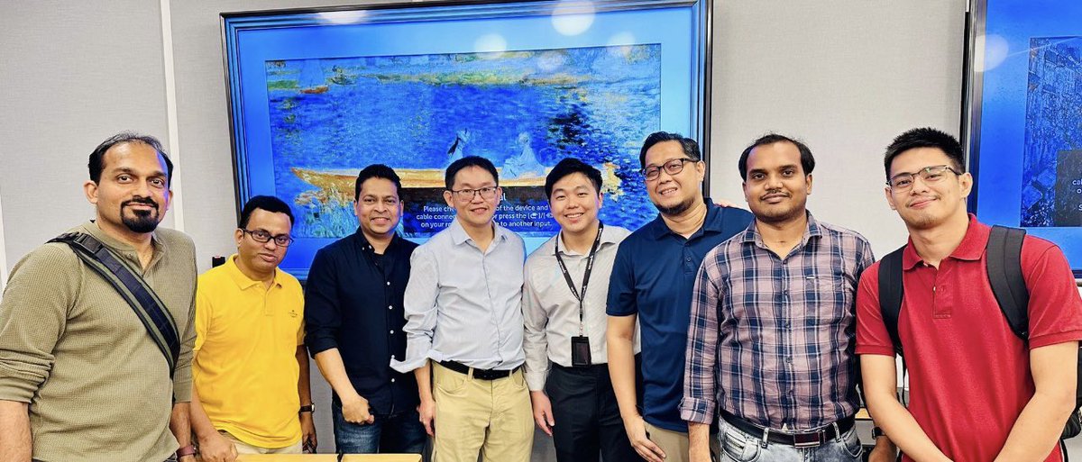 weehyong's tweet image. Fantastic to meet the #AzureData community in Singapore this week, while having vacation. 

Huge thank you to Pio and the MVP community for organizing #MicrosoftFabric night!