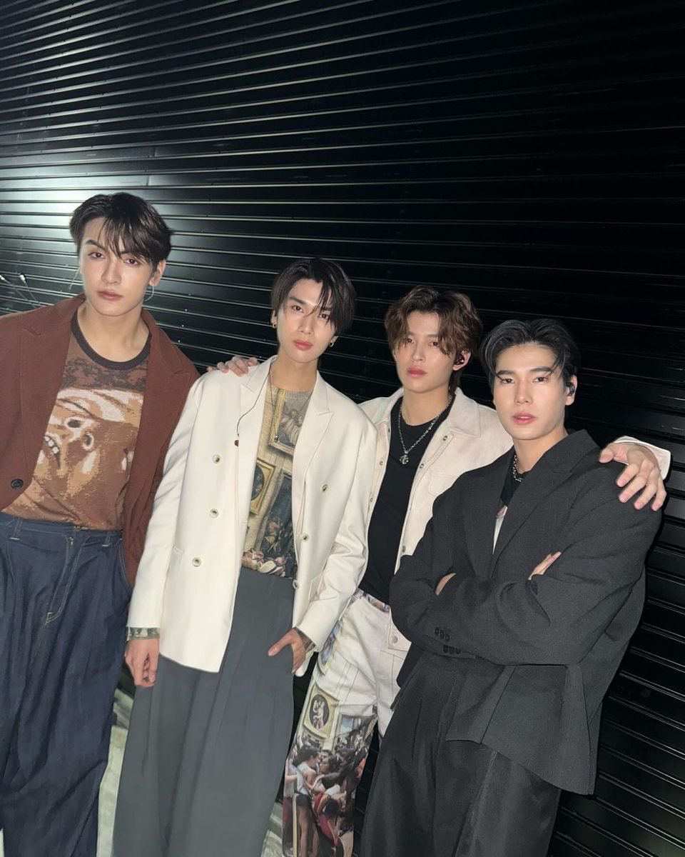 _imsoraa's tweet photo. Dunk Harem series au
— kak dunk dan tiga pacar posesif nya
#phuwindunk #ponddunk #joongdunk https://t.co/ry1lp67Ngs