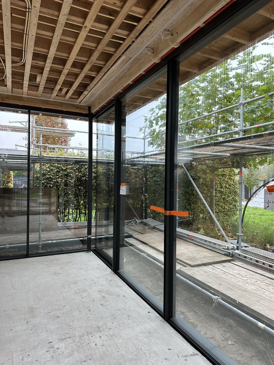 Nieuwe Toyota 9 FBMT25 geleverd bij onze klant Haka Metalservices Lelystad.  Bedankt voor het vertrouwen en veel succes met deze mooie heftruck!