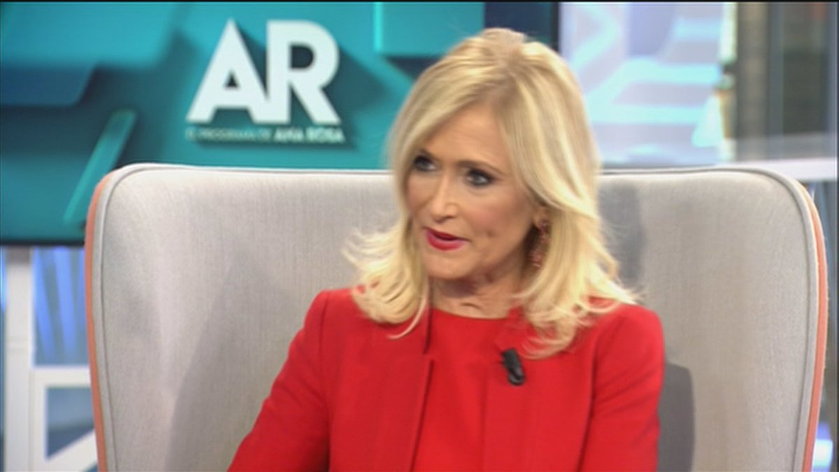 Que dice la amiga Cristina que hay gente robando en supermercados en Valencia...
Claro que eso con ella no va... ella no roba.. ella cambia las cosas de sitio..
😁😁😁