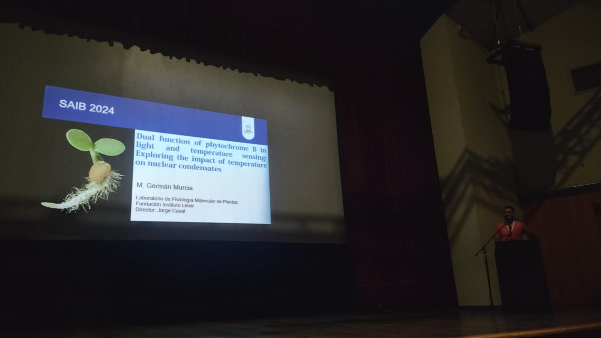 Germán Murcia from FIL showing us his results about photo and Thermo morfogenesis in arabidopsis: similar responses, one sensor and many nuclear bodies!
<a href="/SAIB_Argentina/">@SAIB</a> LX congress
Plants day!