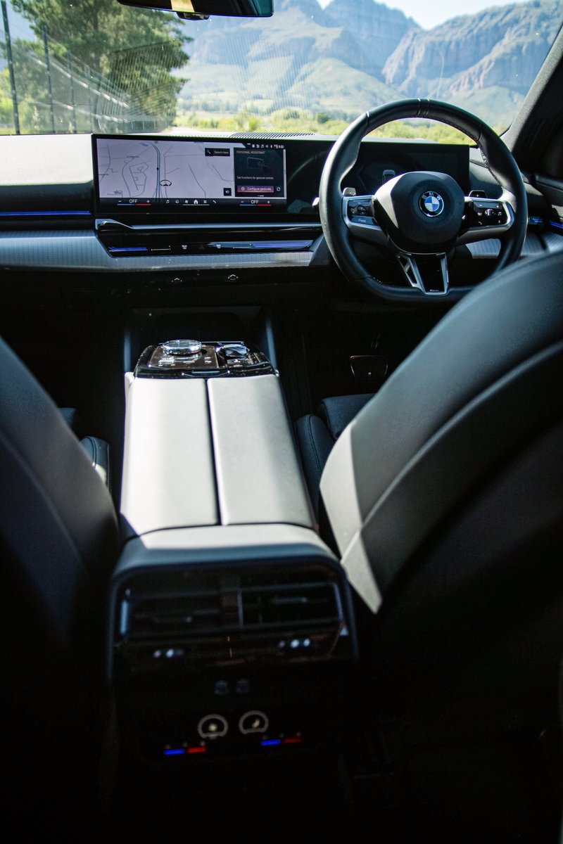 _jasonlottering's tweet photo. Unboxing the 2024 BMW 520d! 🔑

Overall: 9.5/10
Exterior: 9/10
Interior: 9.5/10
Sound System: 10/10
Comfort/Handling: 10/10
Fuel Consumption: 10/10
Ride Quality: 10/10 

INVEST IN STYLE!
BMW 520d: R1 247 894
#the5 #BMW https://t.co/aIKlRJLR6q