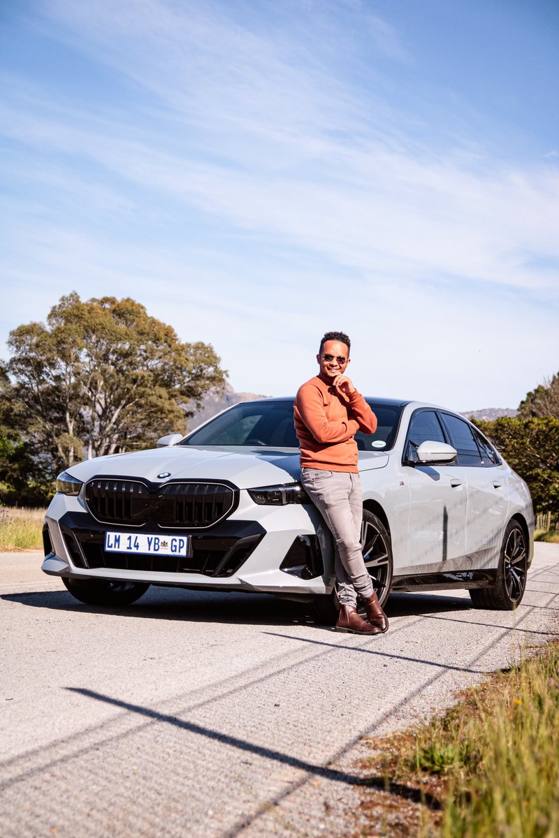 _jasonlottering's tweet photo. Unboxing the 2024 BMW 520d! 🔑

Overall: 9.5/10
Exterior: 9/10
Interior: 9.5/10
Sound System: 10/10
Comfort/Handling: 10/10
Fuel Consumption: 10/10
Ride Quality: 10/10 

INVEST IN STYLE!
BMW 520d: R1 247 894
#the5 #BMW https://t.co/aIKlRJLR6q