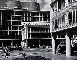 elena2760's tweet photo. #0Nov Un día como hoy pero en 1983 se inaugura la Plaza Caracas, en las inmediaciones de las Torres del Centro Simón Bolívar en Caracas (Venezuela). https://t.co/dzowe7dfKG