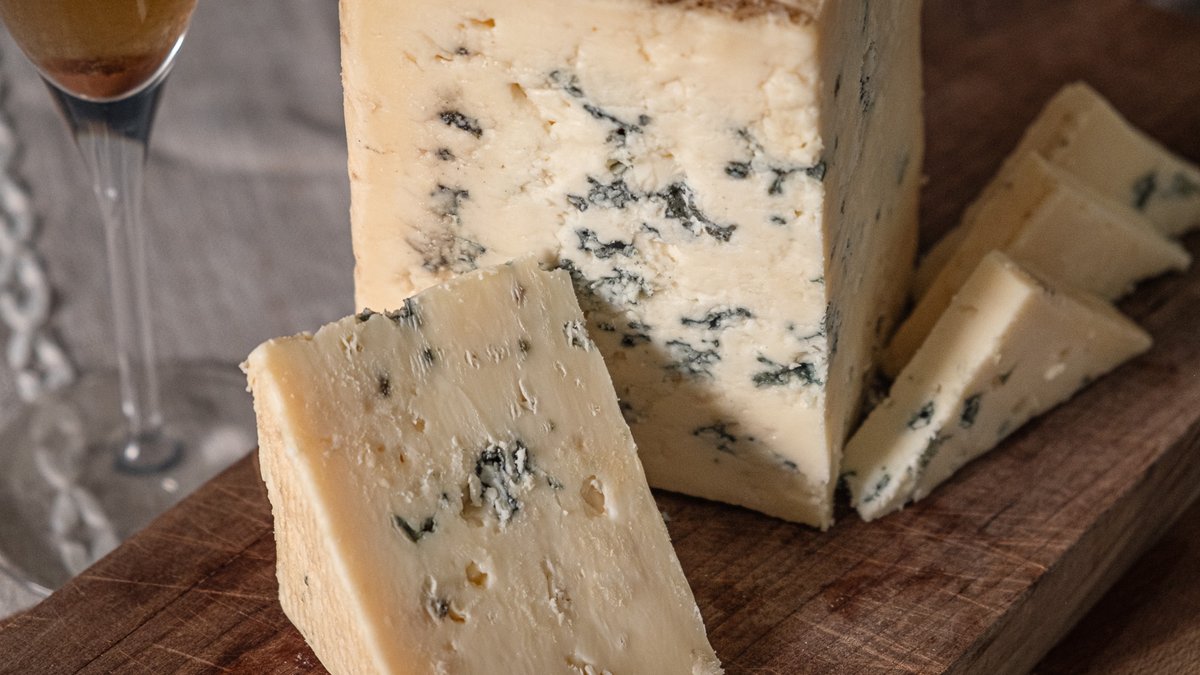 The Cheese Professor (@thecheeseprof) on Twitter photo Boozy cheeses are making a comeback, and we’re here for it! Discover your next favorite pairing. 🧀🍾 #thecheeseprofessor #cheese
Story by HANNAH HOWARD
<a href="/Cheese_Boutique/">Cheese BouTweet</a>
<a href="/DadsHatRye/">Dad's Hat Rye</a>
<a href="/EdenCiders/">EdenSpecialtyCiders</a>
<a href="/MurraysCheese/">Murray's Cheese</a>
<a href="/stonetowncheese/">Stonetown Cheese</a>
@kingstonedairy
cheeseprofessor.com/blog/boozy-che… Boozy cheeses are making a comeback, and we’re here for it! Discover your next favorite pairing. 🧀🍾 #thecheeseprofessor #cheese
Story by HANNAH HOWARD
<a href="/Cheese_Boutique/">Cheese BouTweet</a>
<a href="/DadsHatRye/">Dad's Hat Rye</a>
<a href="/EdenCiders/">EdenSpecialtyCiders</a>
<a href="/MurraysCheese/">Murray's Cheese</a>
<a href="/stonetowncheese/">Stonetown Cheese</a>
@kingstonedairy
cheeseprofessor.com/blog/boozy-che…