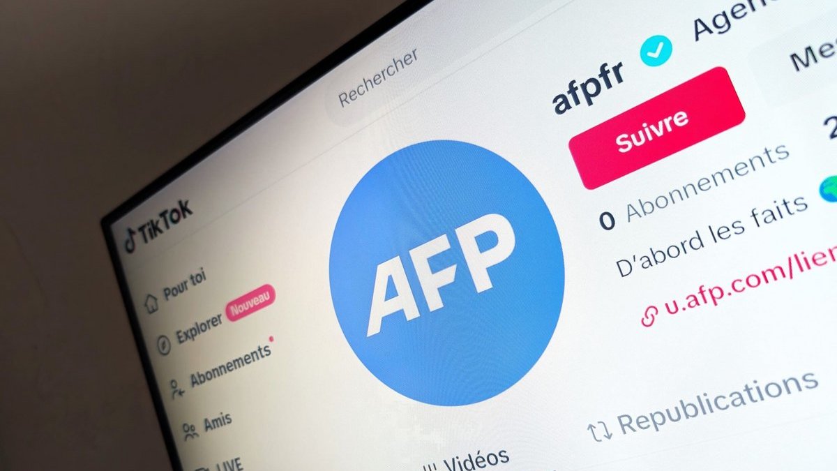 #InfoTikTokDuJour 📢 TikTok, en partenariat avec l'<a href="/afpfr/">Agence France-Presse</a>, déploie une campagne d'éducation aux médias, afin de sensibiliser les utilisateurs de la plateforme aux enjeux de la #désinformation. ▶️ tinyurl.com/yfwu5uuh

#SocialMedia #TikTok