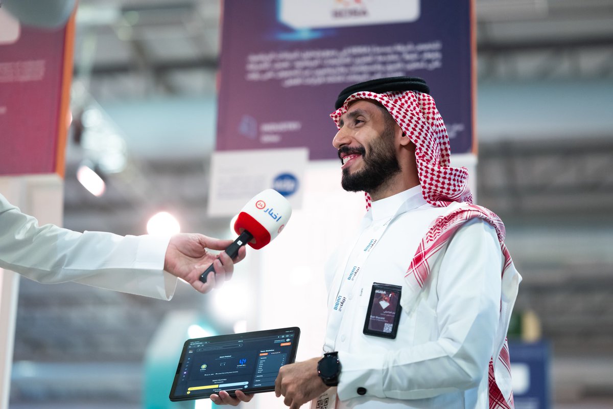 SDSA_SPORT's tweet image. جانب من مشاركتنا في ملتقى #بيبان24 
بداية رائعة بتفاعل مميز من الحضور واهتمامهم بخدماتنا. 
لا تزال أمامنا ثلاثة أيام لاستعراض حلولنا في تحليل البيانات الرياضية. 
بإنتظاركم ! 🤩

#سدسا_في_بيبان24