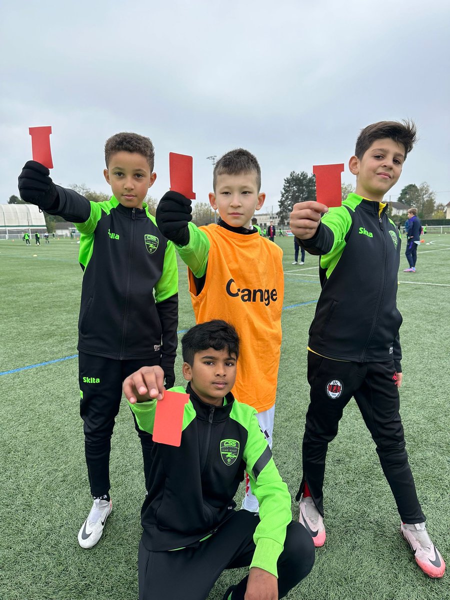 ALBARELLO1's tweet photo. A l occasion de la journée de lutte contre le harcèlement le 7 novembre 2024 ,avec l’aide de notre partenaire Orange, les jeunes du club mettent un carton rouge au harcèlement. 
#NonAuHarcelement
#Forgoodconnections Orange
Team Orange Football
#cssfootball https://t.co/Hvi4NcW98C