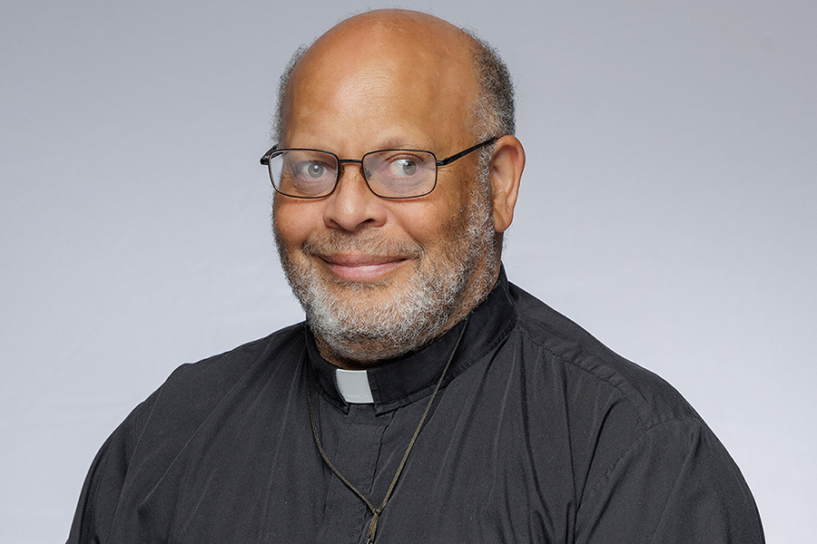 HolyCrossUS's tweet photo. Distance didnโt deter Rev. David Kashangaki, C.S.C. from his calling. Read more at https://t.co/DTBqMllqtJ
#holycrossus #nationalvocationawarenessweek https://t.co/cqPugwLVdc