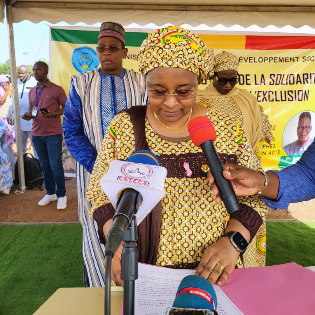 MusoHealth's tweet image. Clôture du Mois de la Solidarité et d'Octobre Rose : #Muso a participé à une journée de dépistage gratuit le 26 oct, organisée par le CSCOM de Yirimadio. Au total, 1 398 patients ont été dépistés pour le paludisme, le cancer du sein, l'hypertension et le diabète !